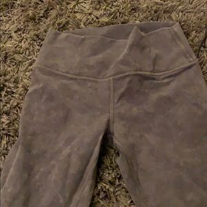 Lululemon gray wunder under